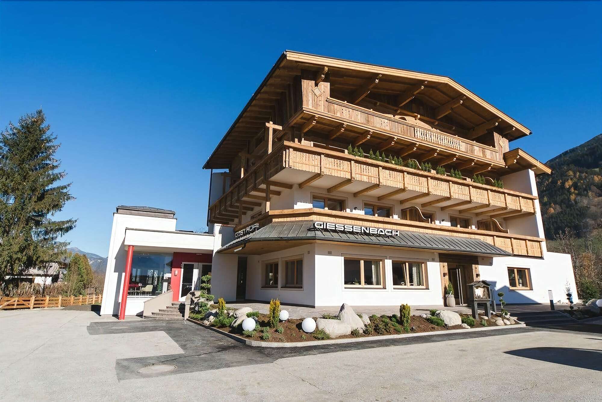 Hotel Giessenbach Fügen Extérieur photo